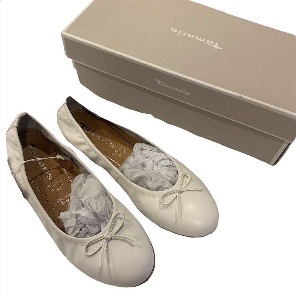 NEW Tamaris leather flats size 37
